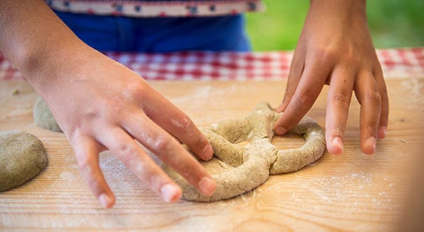 Baking bread in Rainer's mill