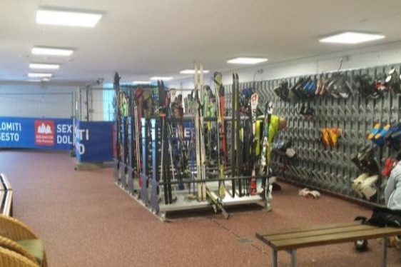 Neues Skidepot