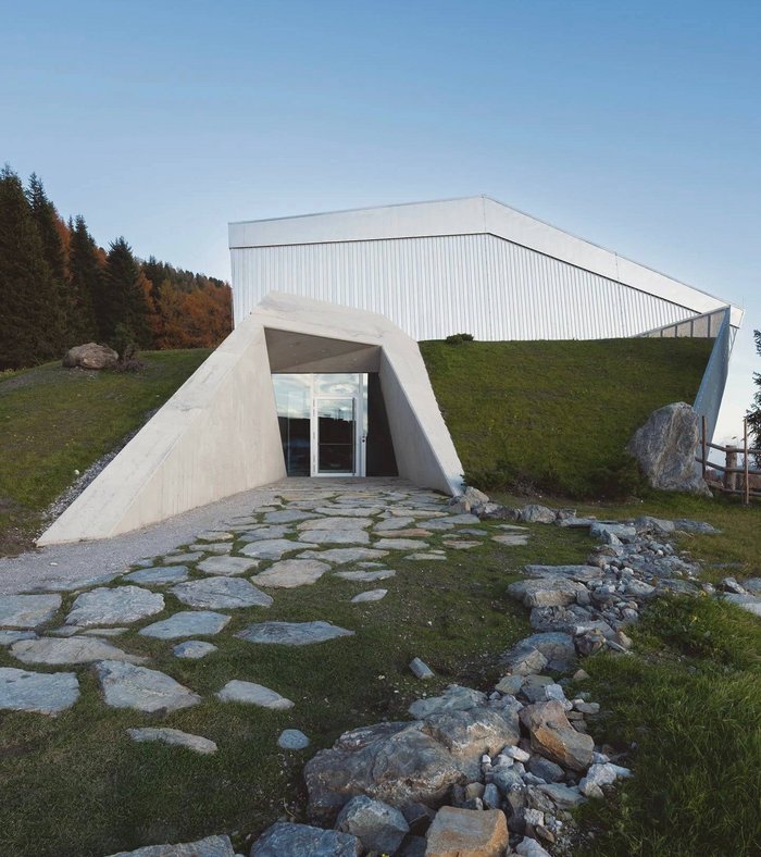 Attrazioni nei dintorni di Sesto Attrazioni nei dintorni di Sesto